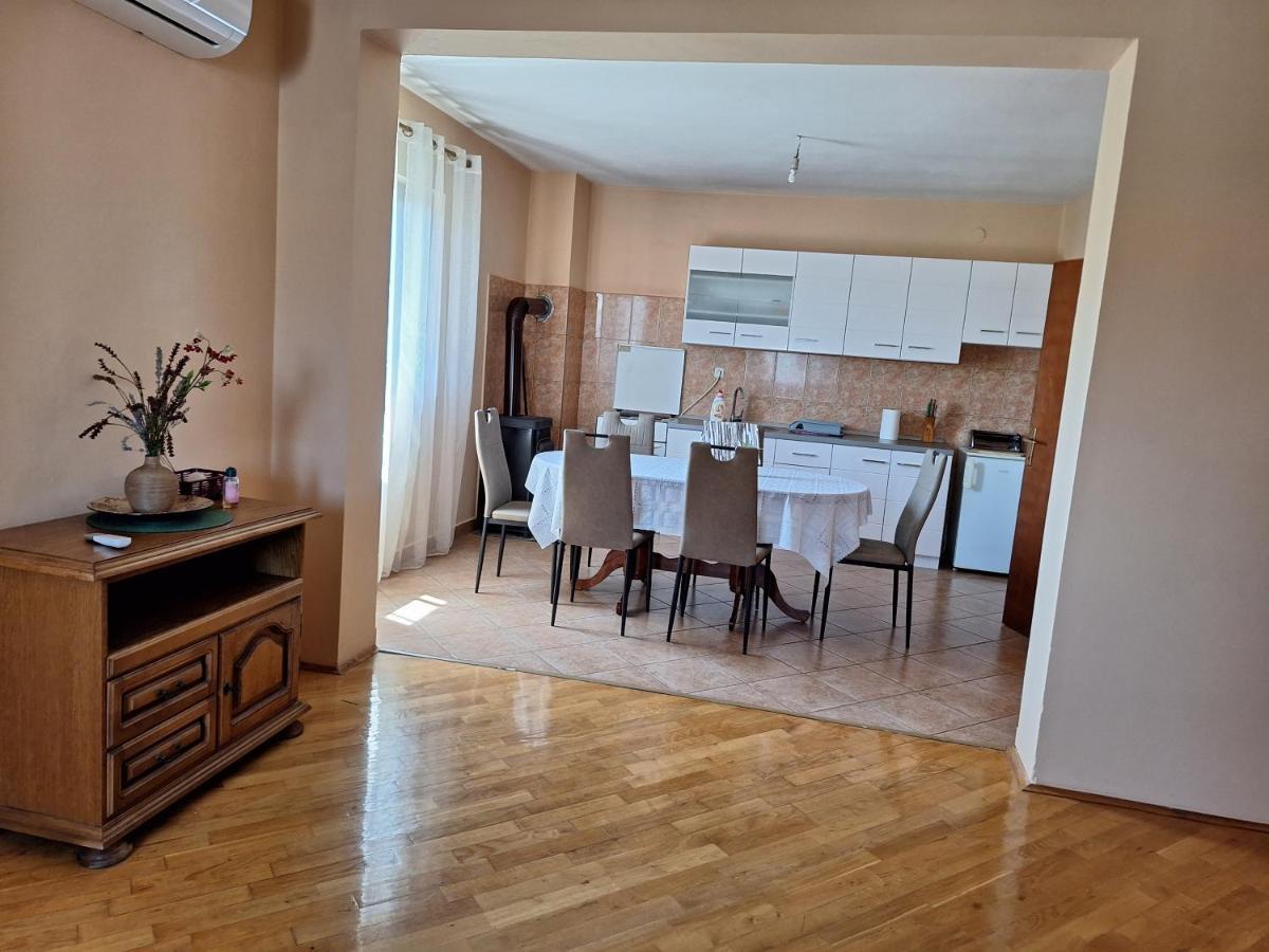 Apartment Mara *